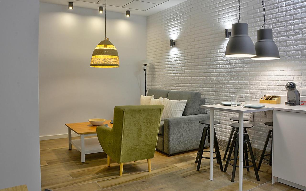 Apartsuite B&R Triana Arellano 塞维利亚 外观 照片