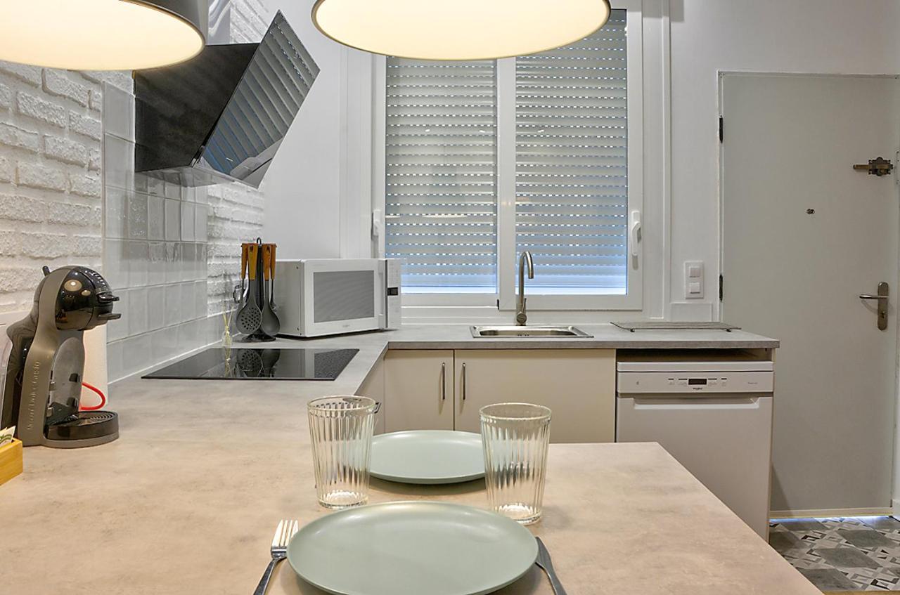 Apartsuite B&R Triana Arellano 塞维利亚 外观 照片