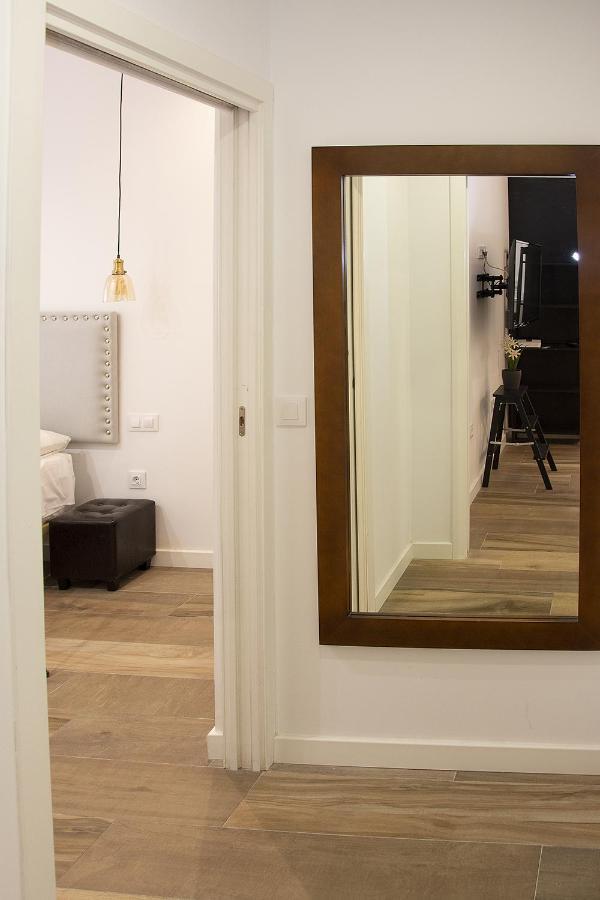 Apartsuite B&R Triana Arellano 塞维利亚 外观 照片